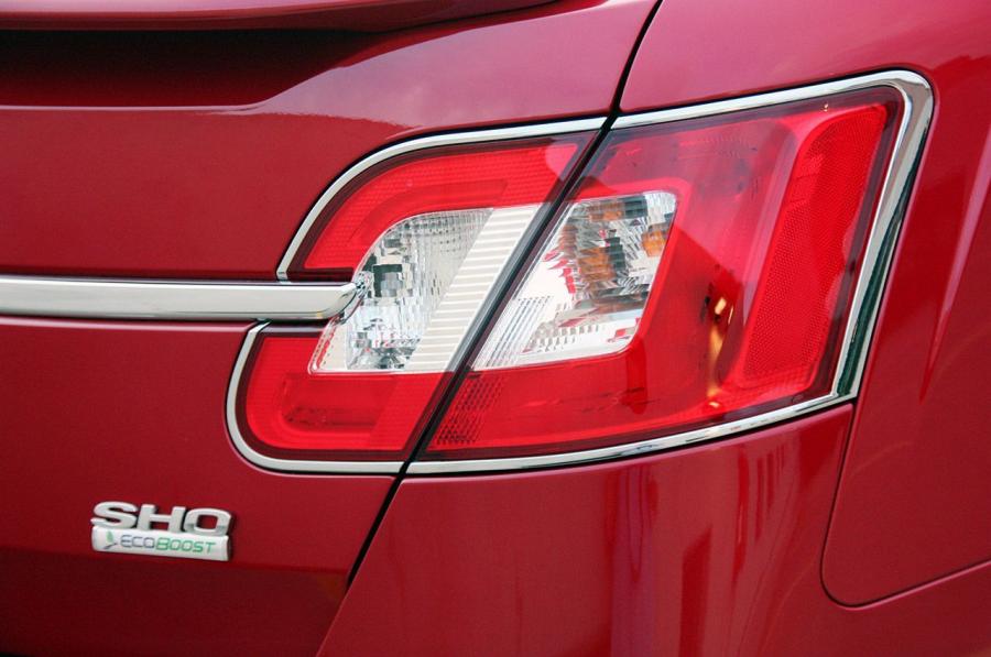  Ford Taurus SHO 2010 года  (фото 58 из 248)